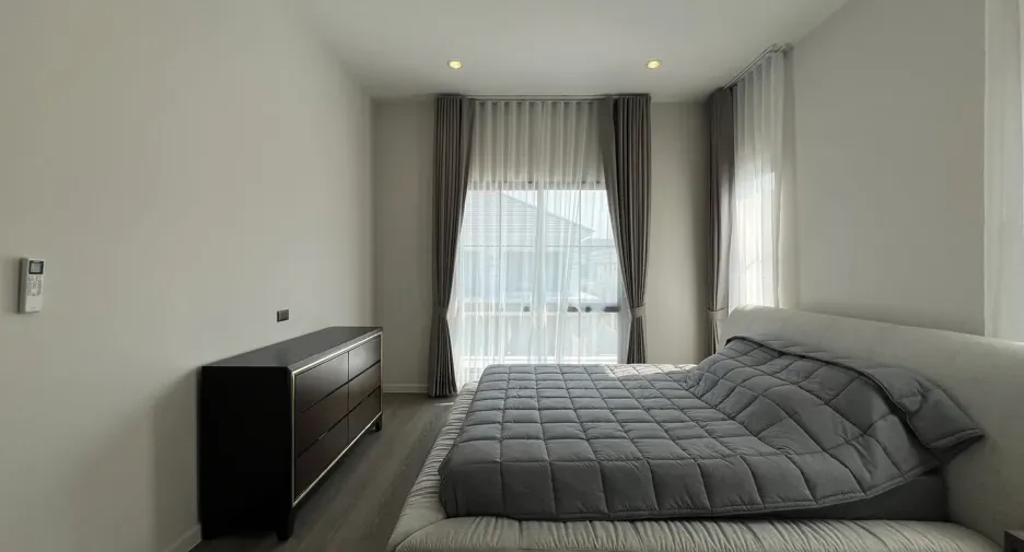 出租 4 卧室 独立屋 在 Bang Phli, Samut Prakan