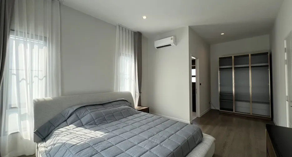 出租 4 卧室 独立屋 在 Bang Phli, Samut Prakan