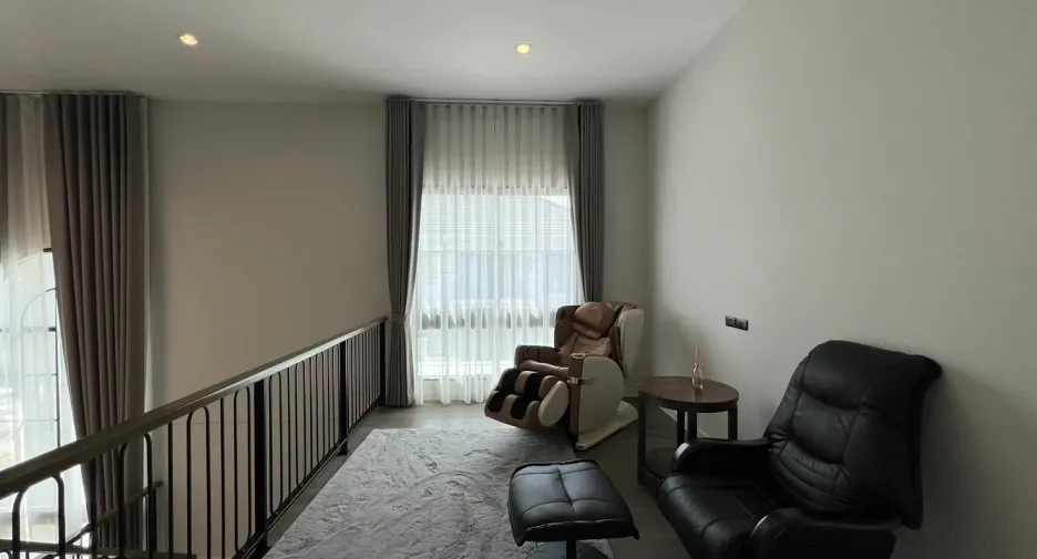 出租 4 卧室 独立屋 在 Bang Phli, Samut Prakan