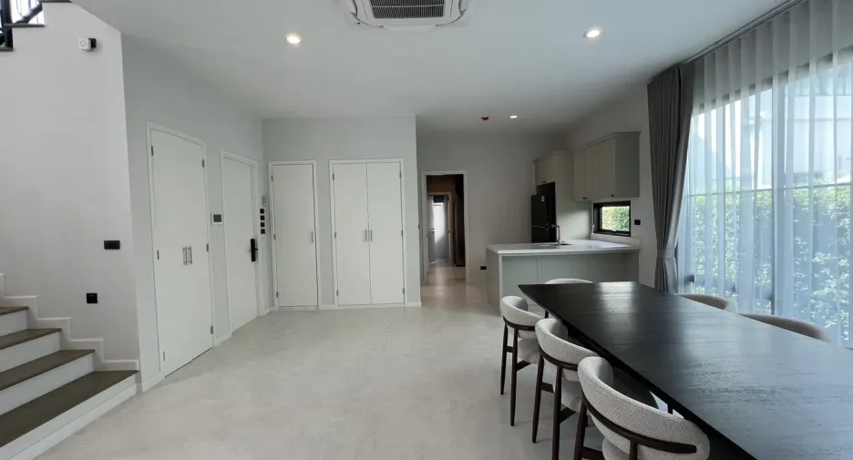 出租 4 卧室 独立屋 在 Bang Phli, Samut Prakan