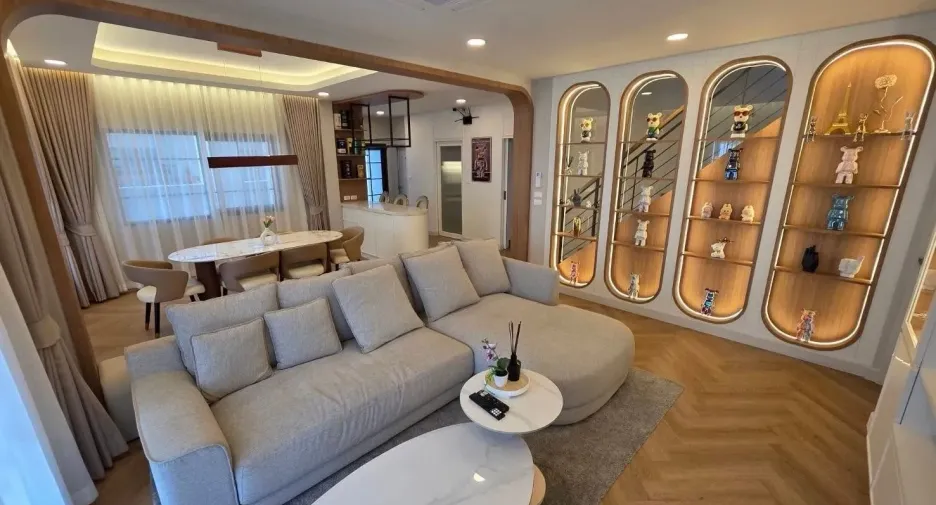 À louer et à vendre 4 chambres maison à Bang Phli, Samut Prakan