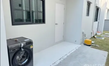 Casa en alquiler de 4 habitaciones en Bang Phli, Samut Prakan