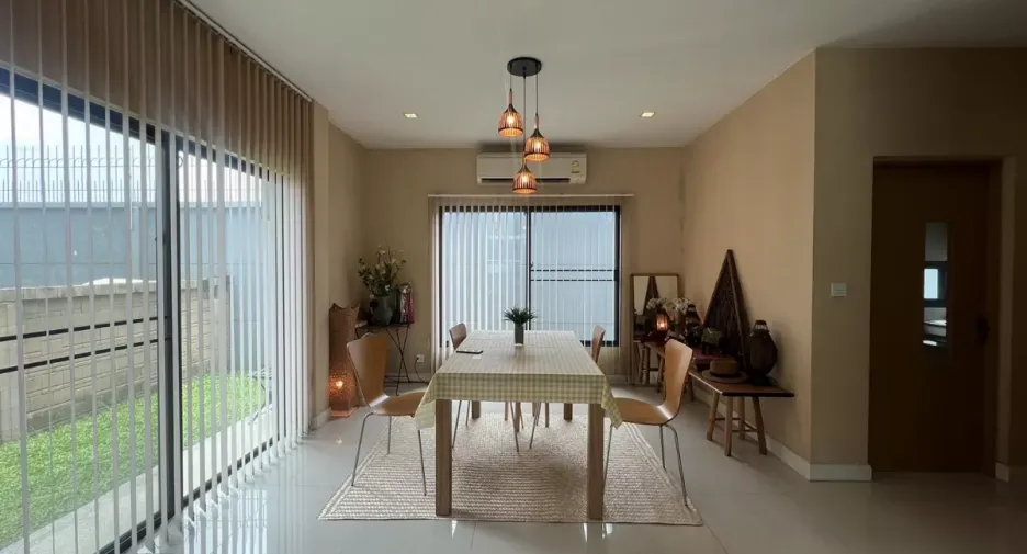 For rent 3 bedrooms house in Bang Kapi, Bangkok