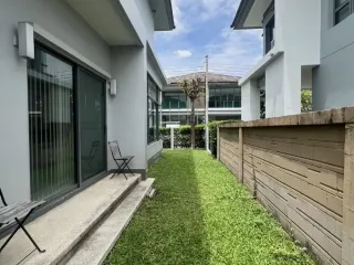 ให้เช่า 3 ห้องนอน บ้านเดี่ยว ใน บางกะปิ, กรุงเทพฯ