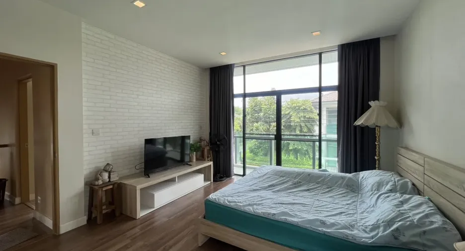 For rent 3 bedrooms house in Bang Kapi, Bangkok