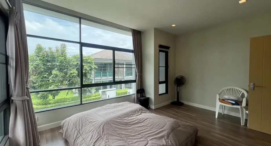 For rent 3 bedrooms house in Bang Kapi, Bangkok