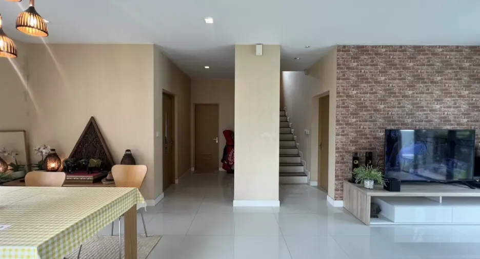 For rent 3 bedrooms house in Bang Kapi, Bangkok