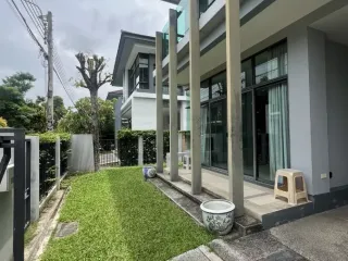 ให้เช่า 3 ห้องนอน บ้านเดี่ยว ใน บางกะปิ, กรุงเทพฯ
