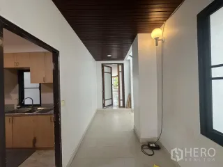 出租 4 卧室 独立屋 在 Watthana, 曼谷