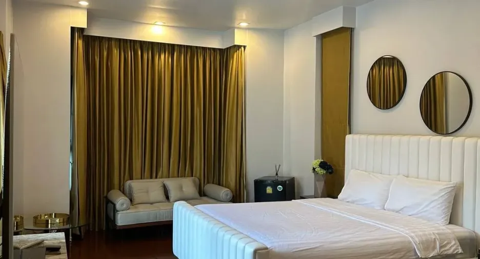 ให้เช่า 5 ห้องนอน บ้านเดี่ยว ใน วัฒนา, กรุงเทพฯ