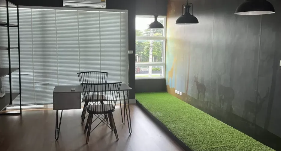 Haus zur Miete und zum Kauf mit 6 Zimmer in Don Mueang, Bangkok