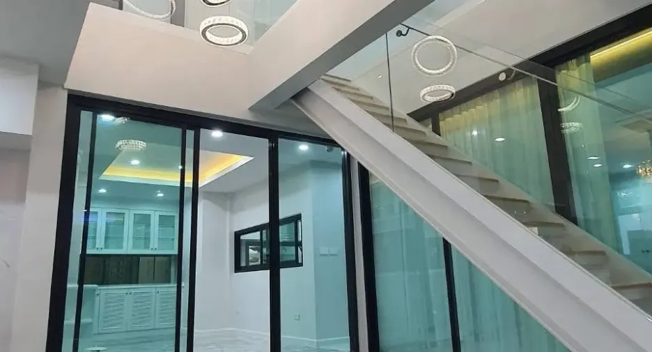 For rent 5 bedrooms house in Lat Phrao, Bangkok