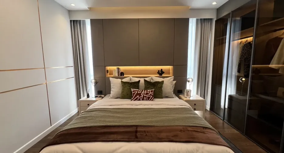 For sale 5 bedrooms house in Lat Phrao, Bangkok