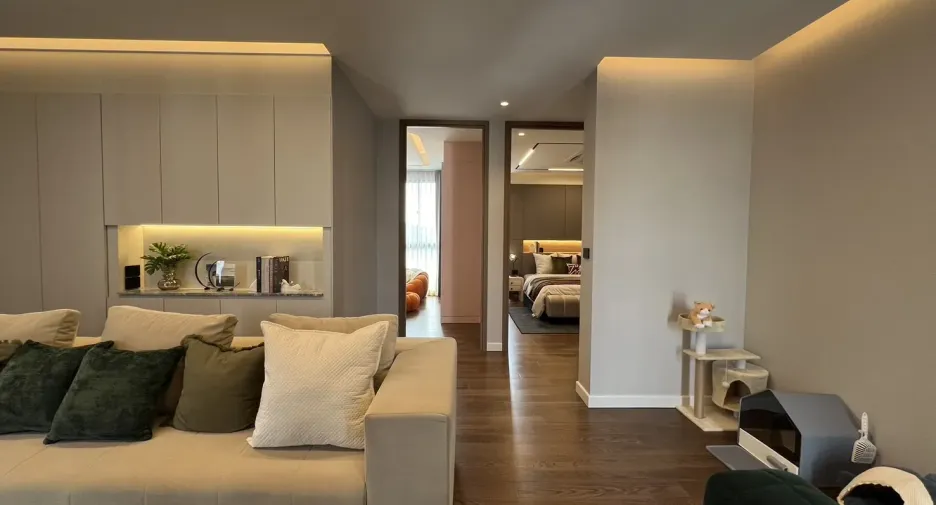 For sale 5 bedrooms house in Lat Phrao, Bangkok