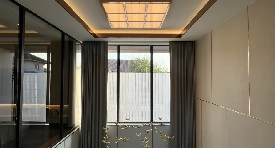 For sale 5 bedrooms house in Lat Phrao, Bangkok