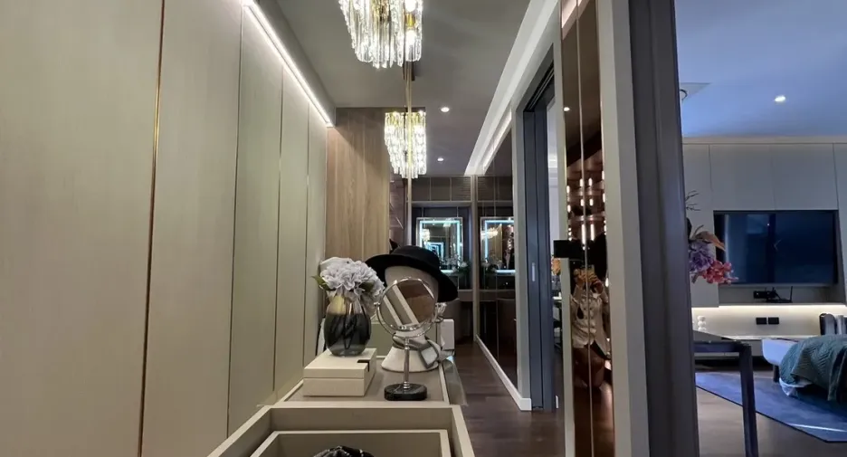 For sale 5 bedrooms house in Lat Phrao, Bangkok