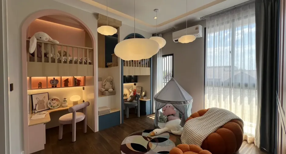 For sale 5 bedrooms house in Lat Phrao, Bangkok