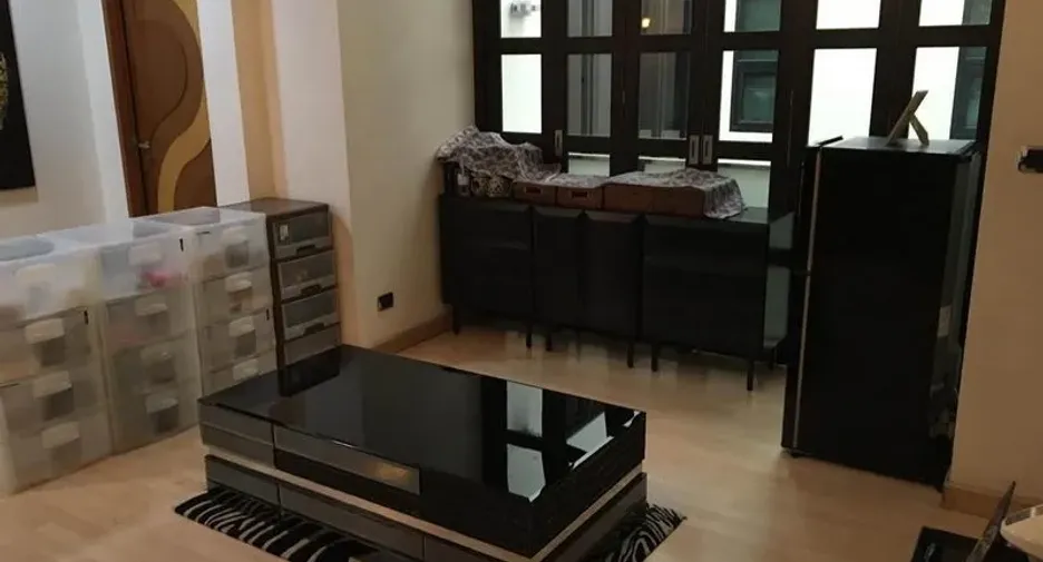 Haus zur Miete mit 6 Zimmer in Khlong Toei, Bangkok