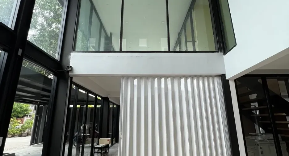 For rent and for sale 3 bedrooms house in Phra Khanong, Bangkok