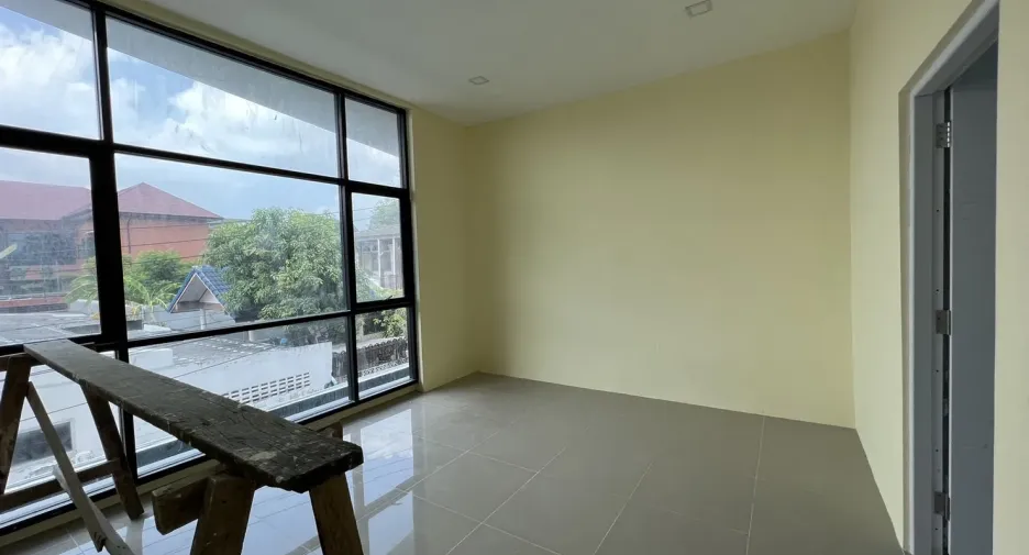 For rent and for sale 3 bedrooms house in Phra Khanong, Bangkok