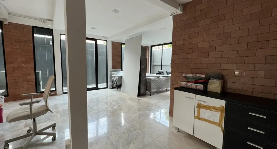 For rent and for sale 3 bedrooms house in Phra Khanong, Bangkok