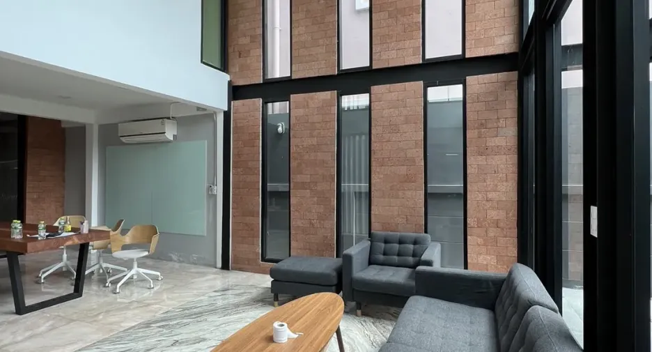 For rent and for sale 3 bedrooms house in Phra Khanong, Bangkok