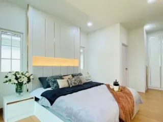 出租 4 卧室 独立屋 在 Prawet, 曼谷