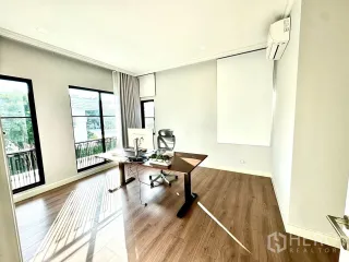 For rent 4 bedrooms house in Bang Phli, Samut Prakan