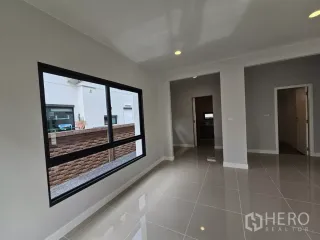 Haus zum Kauf mit 3 Zimmer in Lam Luk Ka, Pathum Thani