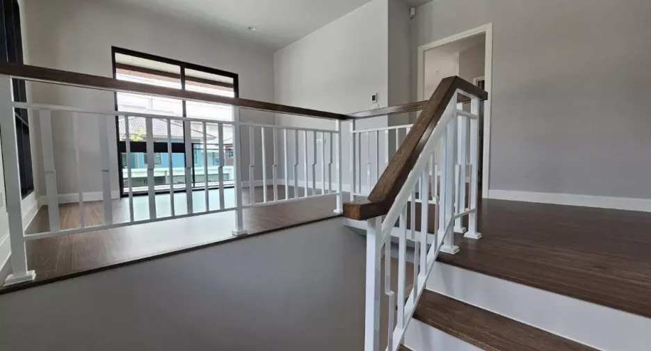 出售 3 卧室 独立屋 在 Lam Luk Ka, Pathum Thani