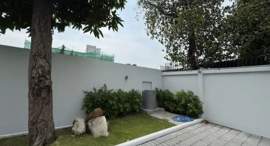 Casa en alquiler de 4 habitaciones en Watthana, Bangkok