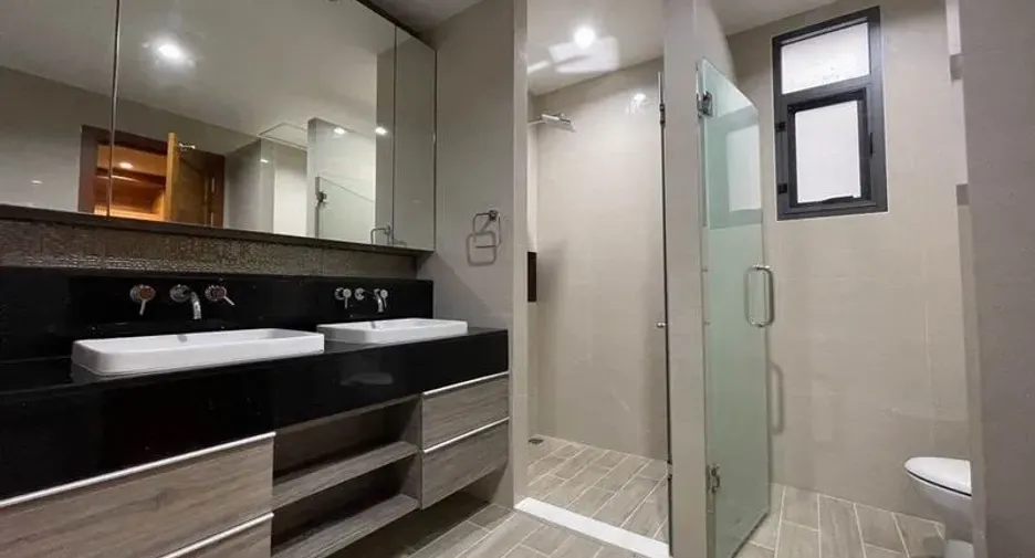 For rent 5 bedrooms house in Bang Na, Bangkok