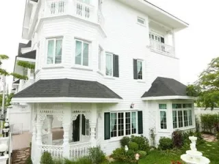 For rent 4 ベッドルーム house in Bang Na, Bangkok