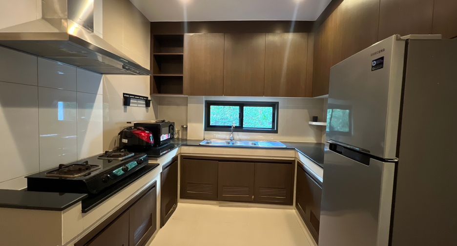 For rent 5 bedrooms house in Bang Kapi, Bangkok