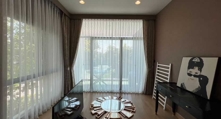 For rent 5 bedrooms house in Bang Kapi, Bangkok