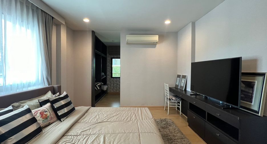 For rent 5 bedrooms house in Bang Kapi, Bangkok