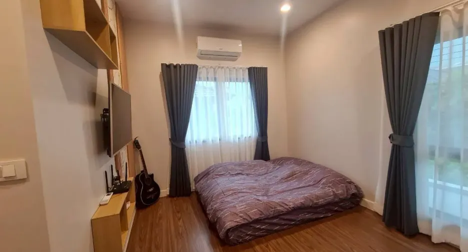 出租 和 出售 4 卧室 独立屋 在 Lam Luk Ka, Pathum Thani