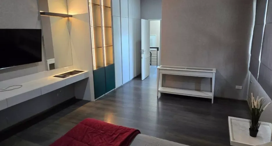 出租 和 出售 5 卧室 独立屋 在 Bang Phli, Samut Prakan