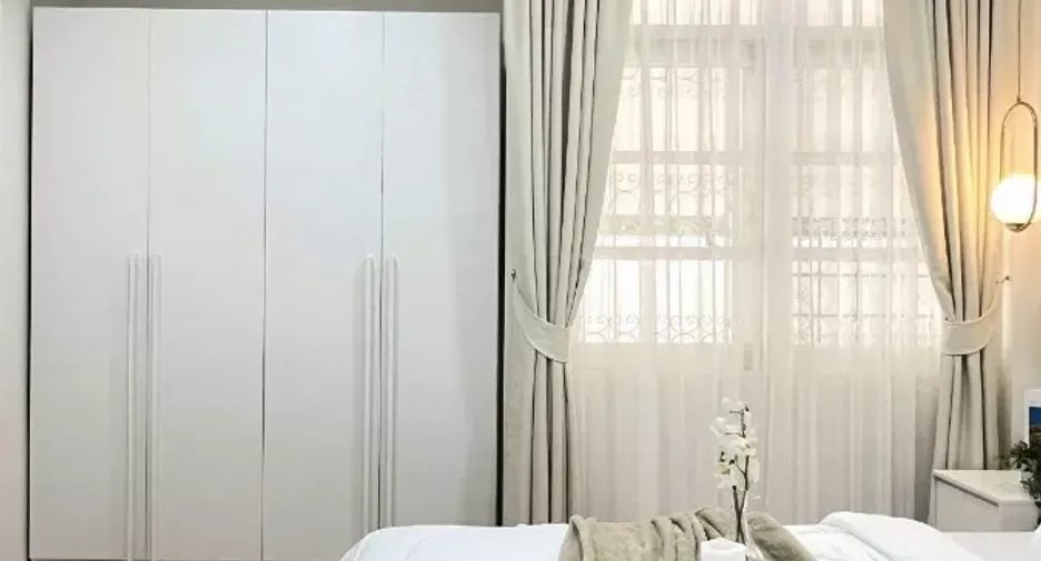 À louer 4 chambres maison à Huai Khwang, Bangkok