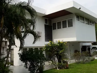 Casa en alquiler de 5 habitaciones en Suan Luang, Bangkok