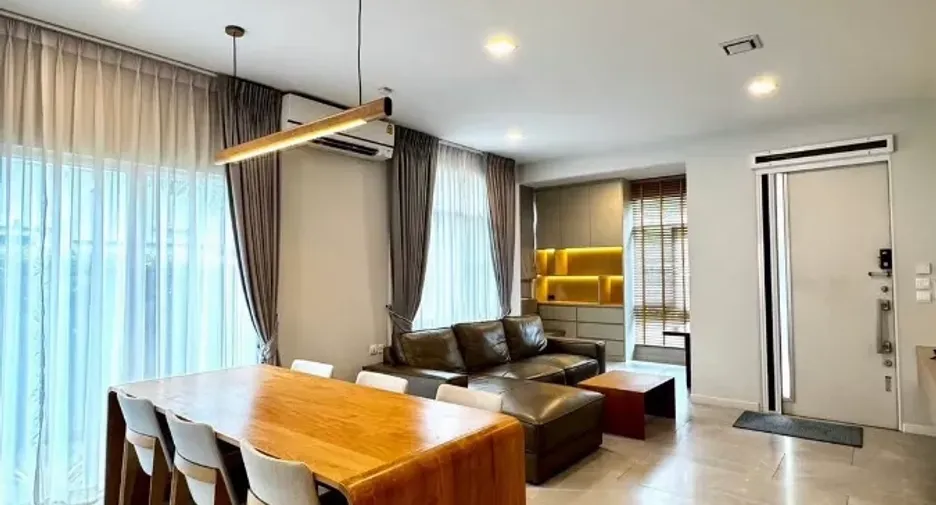 For rent 4 bedrooms house in Prawet, Bangkok