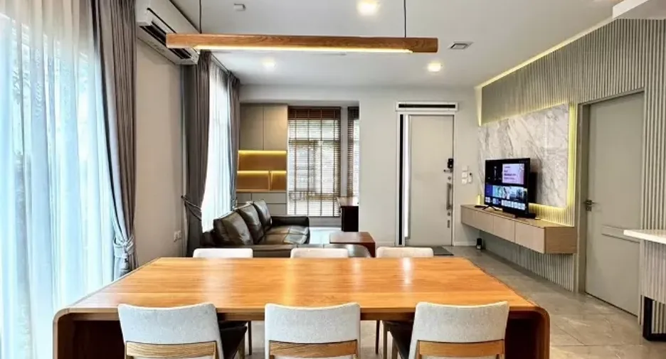 For rent 4 bedrooms house in Prawet, Bangkok