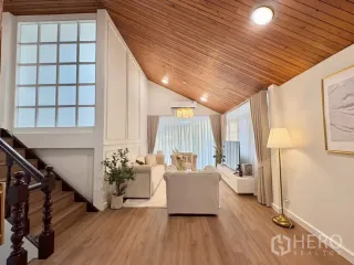 For rent 5 bedrooms house in Huai Khwang, Bangkok