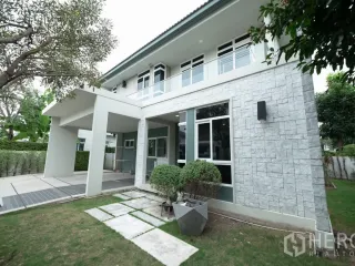 Haus zur Miete und zum Kauf mit 4 Zimmer in Prawet, Bangkok