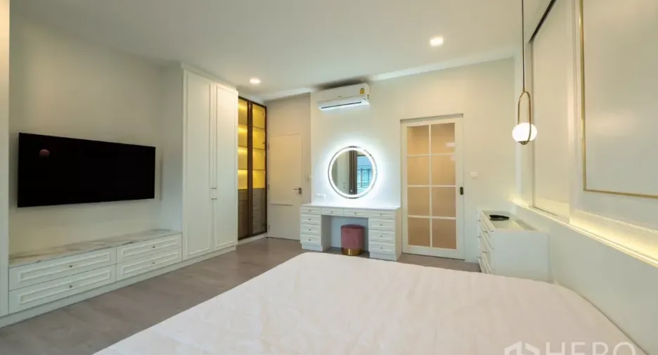 For rent and for sale 4 bedrooms house in Prawet, Bangkok