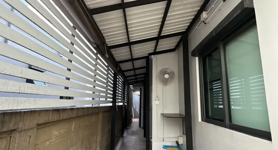 Haus zum Kauf mit 4 Zimmer in Bang Kapi, Bangkok