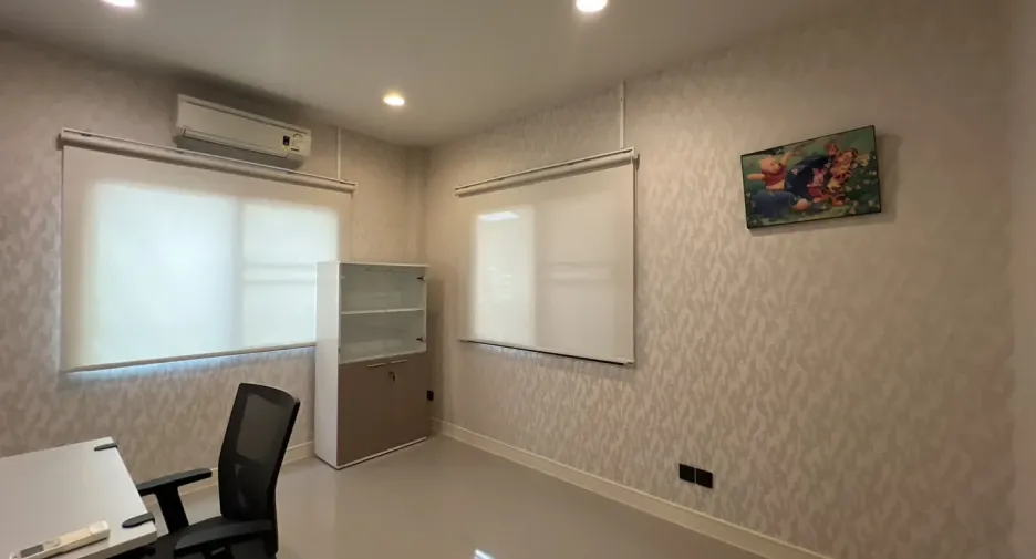 Haus zum Kauf mit 4 Zimmer in Bang Kapi, Bangkok