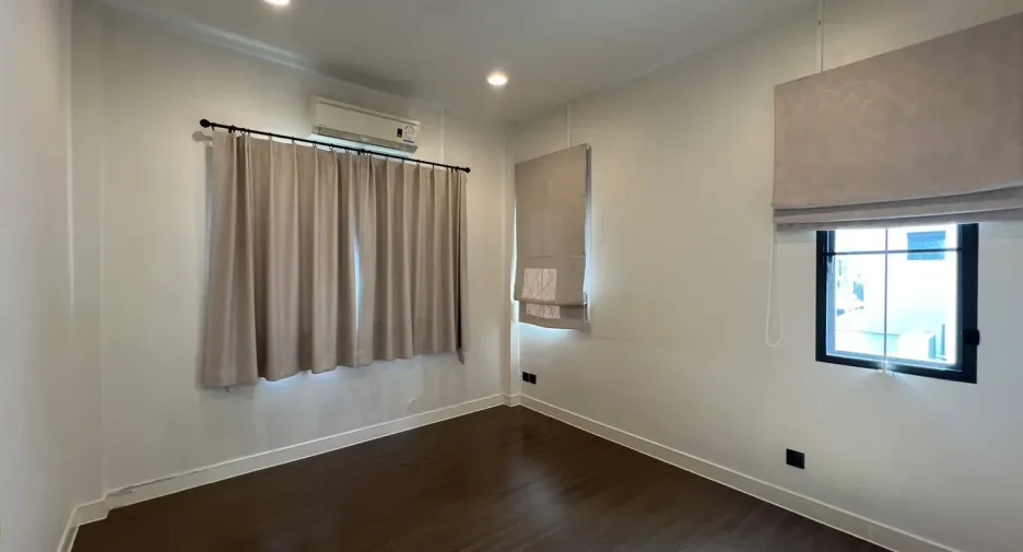 Haus zum Kauf mit 4 Zimmer in Bang Kapi, Bangkok