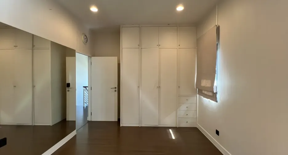 Haus zum Kauf mit 4 Zimmer in Bang Kapi, Bangkok