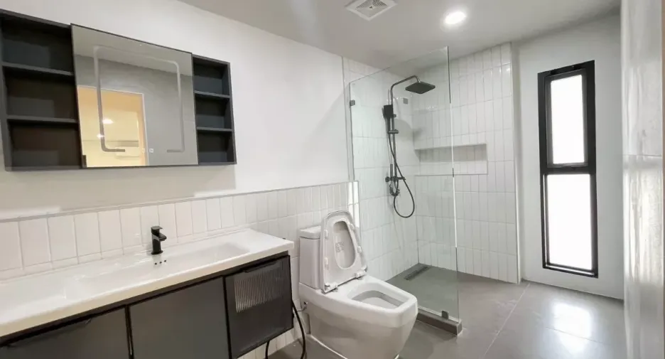 Casa en venta de 3 habitaciones en Prawet, Bangkok